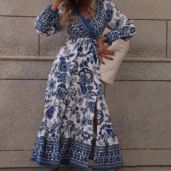 BLUE & WHITE FLORAL PRINT SPLIT THIGH DRESS TRENDING SUMMER BOHO CHIC - Picture 1 of 6